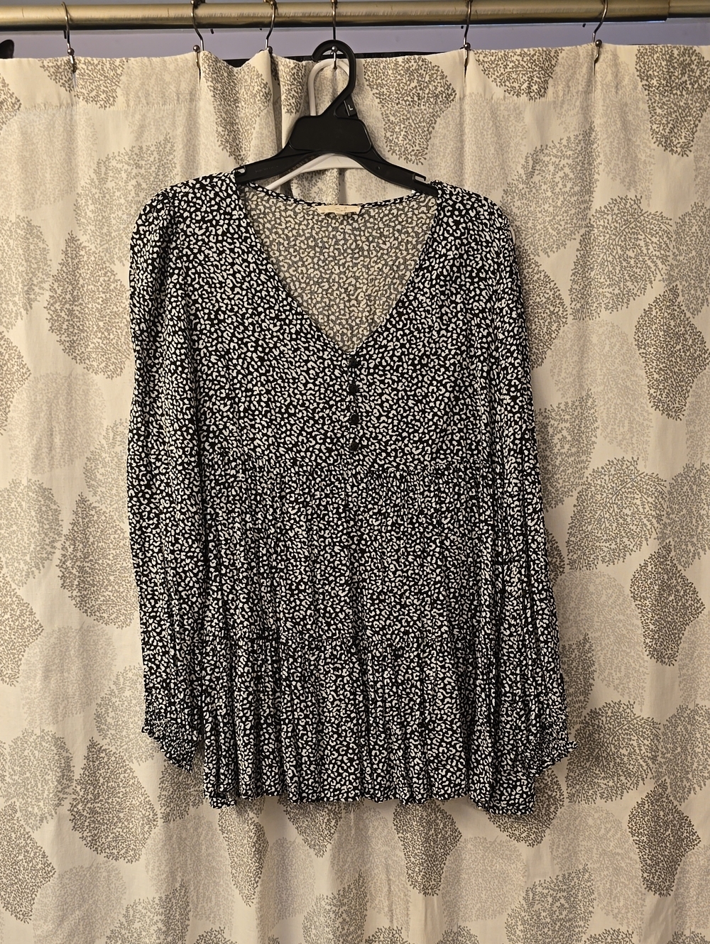 Animal Print V-Neck Long-Sleeve Blouse